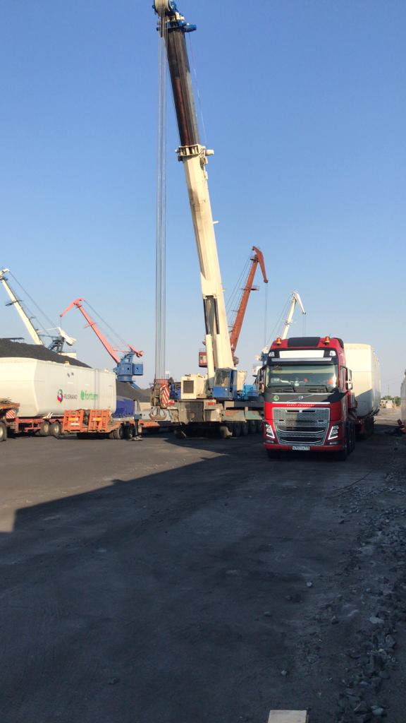 Погрузка генераторов для ветропарка